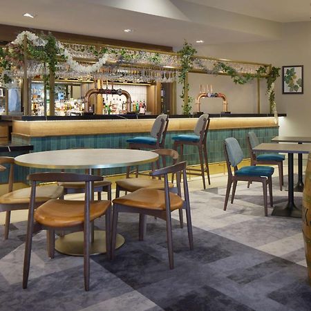 Doubletree By Hilton Dartford Bridge Exterior foto