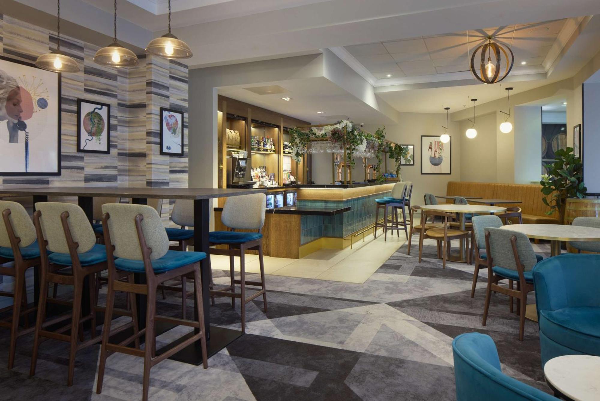 Doubletree By Hilton Dartford Bridge Exterior foto